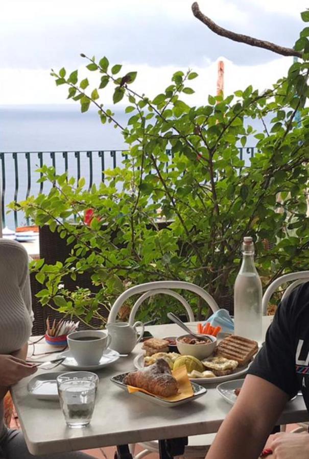 B&B La Terrazza Sul Mare ตาออร์มินา ภายนอก รูปภาพ