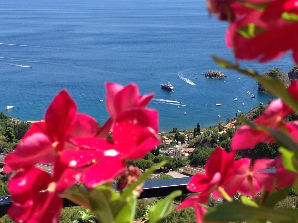 B&B La Terrazza Sul Mare ตาออร์มินา ภายนอก รูปภาพ