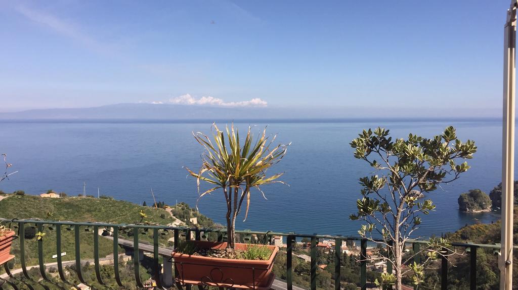 B&B La Terrazza Sul Mare ตาออร์มินา ภายนอก รูปภาพ