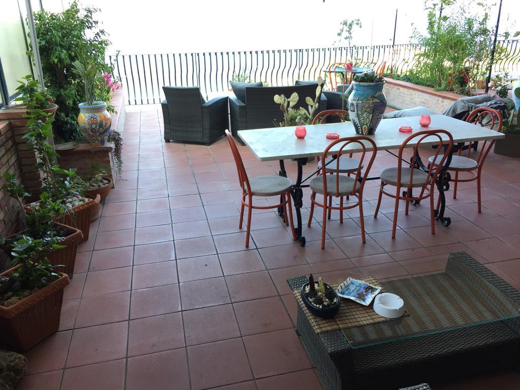 B&B La Terrazza Sul Mare ตาออร์มินา ภายนอก รูปภาพ