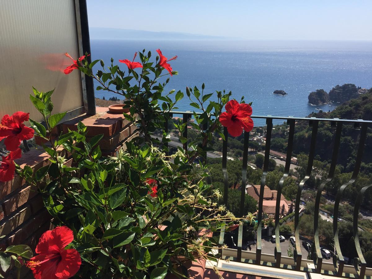 B&B La Terrazza Sul Mare ตาออร์มินา ภายนอก รูปภาพ