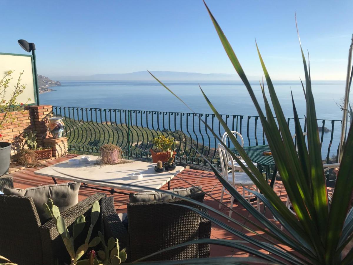 B&B La Terrazza Sul Mare ตาออร์มินา ภายนอก รูปภาพ